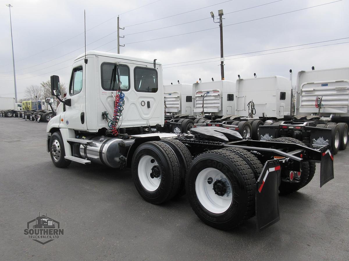 Used 2020 FREIGHTLINER CASCADIA 125