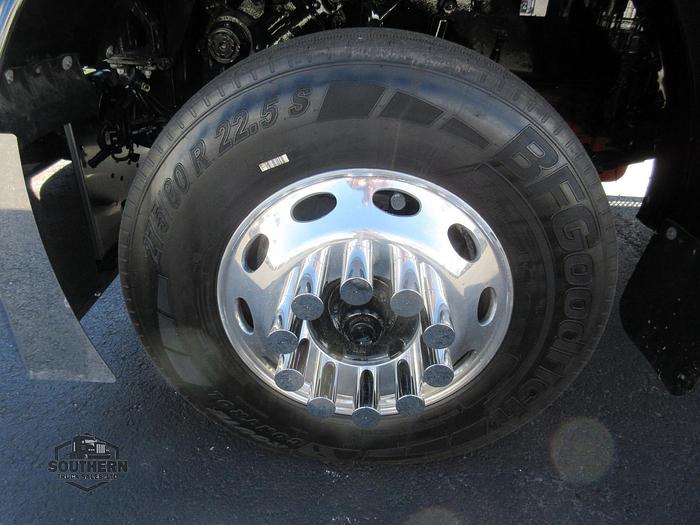 Used 2024 PETERBILT 389