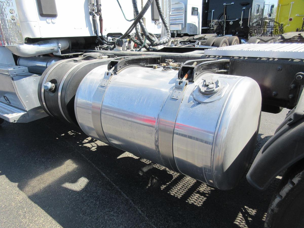 Used 2020 PETERBILT 567