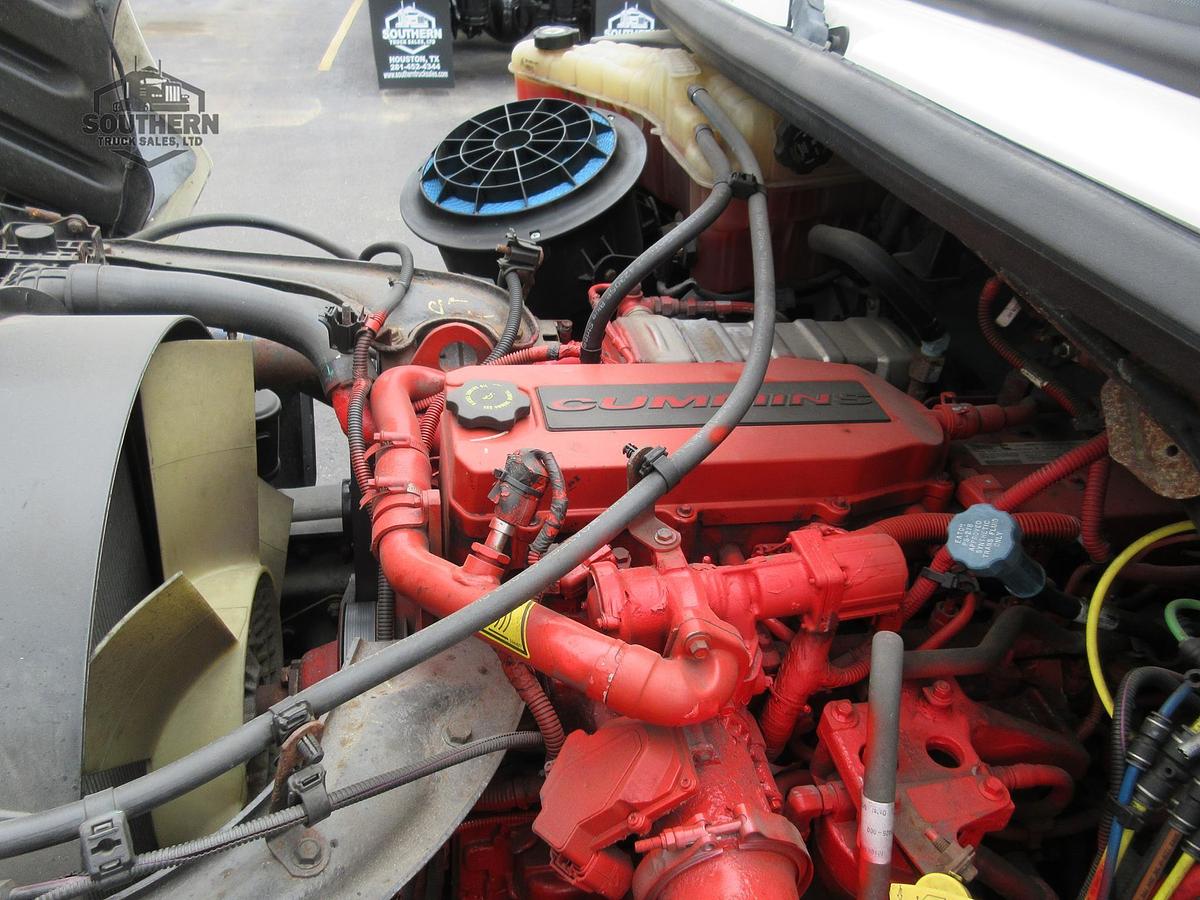 Used 2017 FREIGHTLINER BUSINESS CLASS M2 106