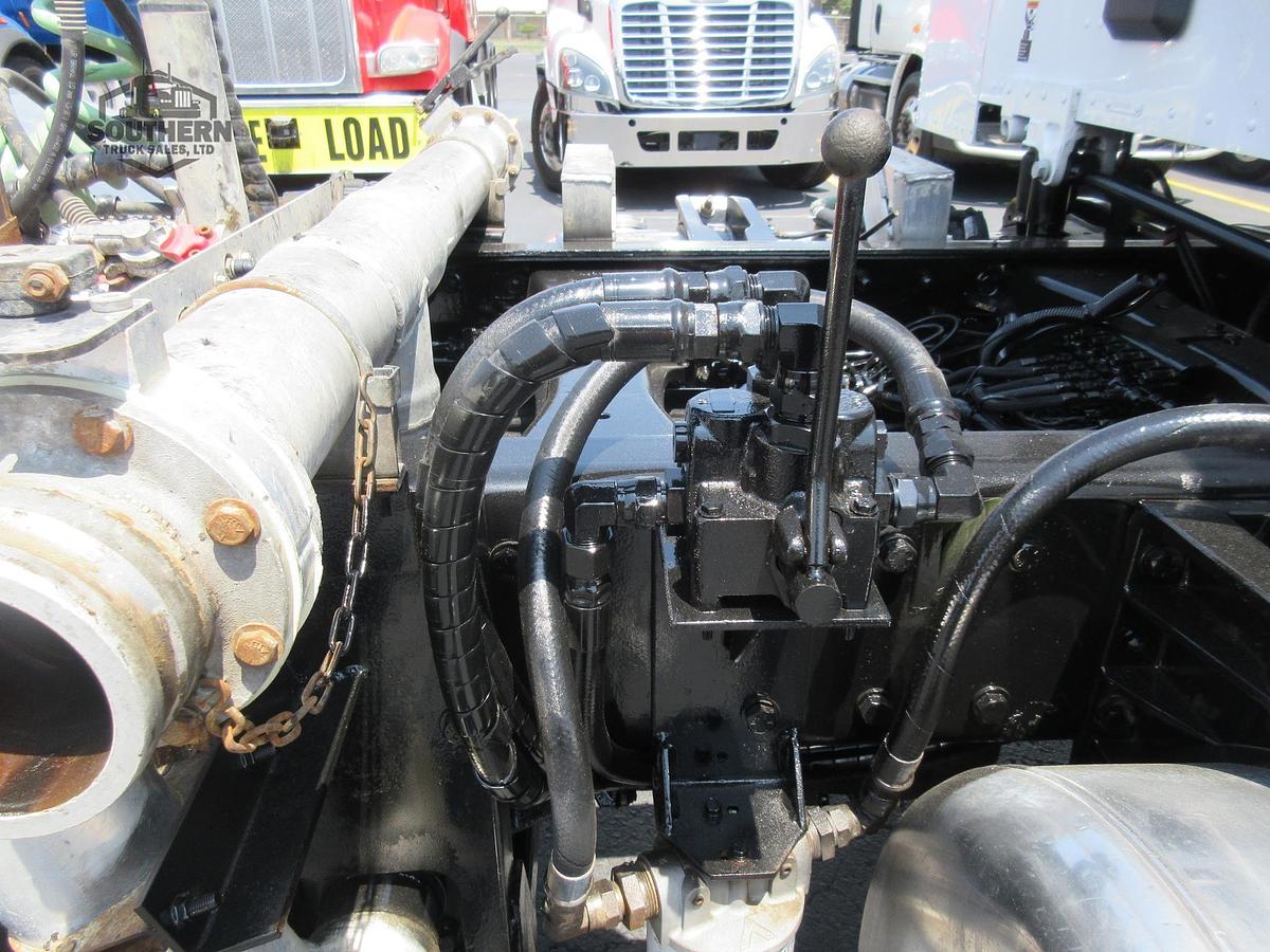 Used 2019 PETERBILT 567