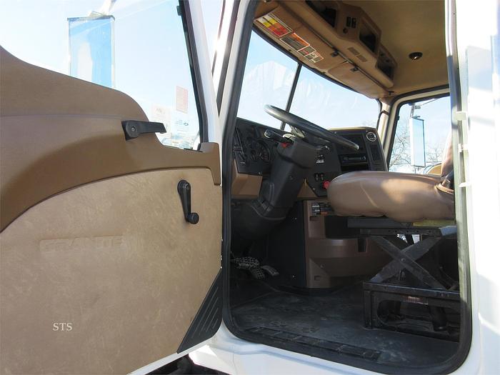 Used 2012 MACK GRANITE GU713