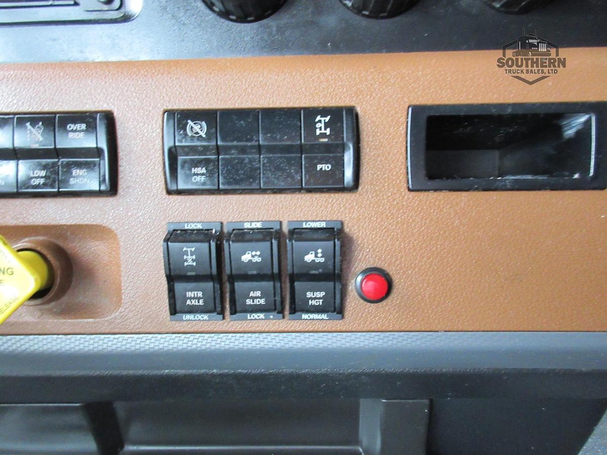 Used 2020 FREIGHTLINER CASCADIA 126