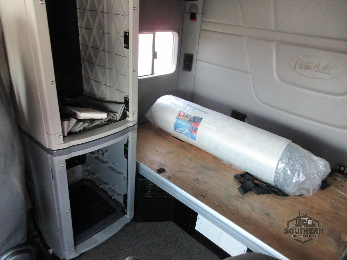 Used 2015 PETERBILT 567