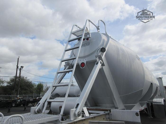 Used 2013 POLAR 41 ft