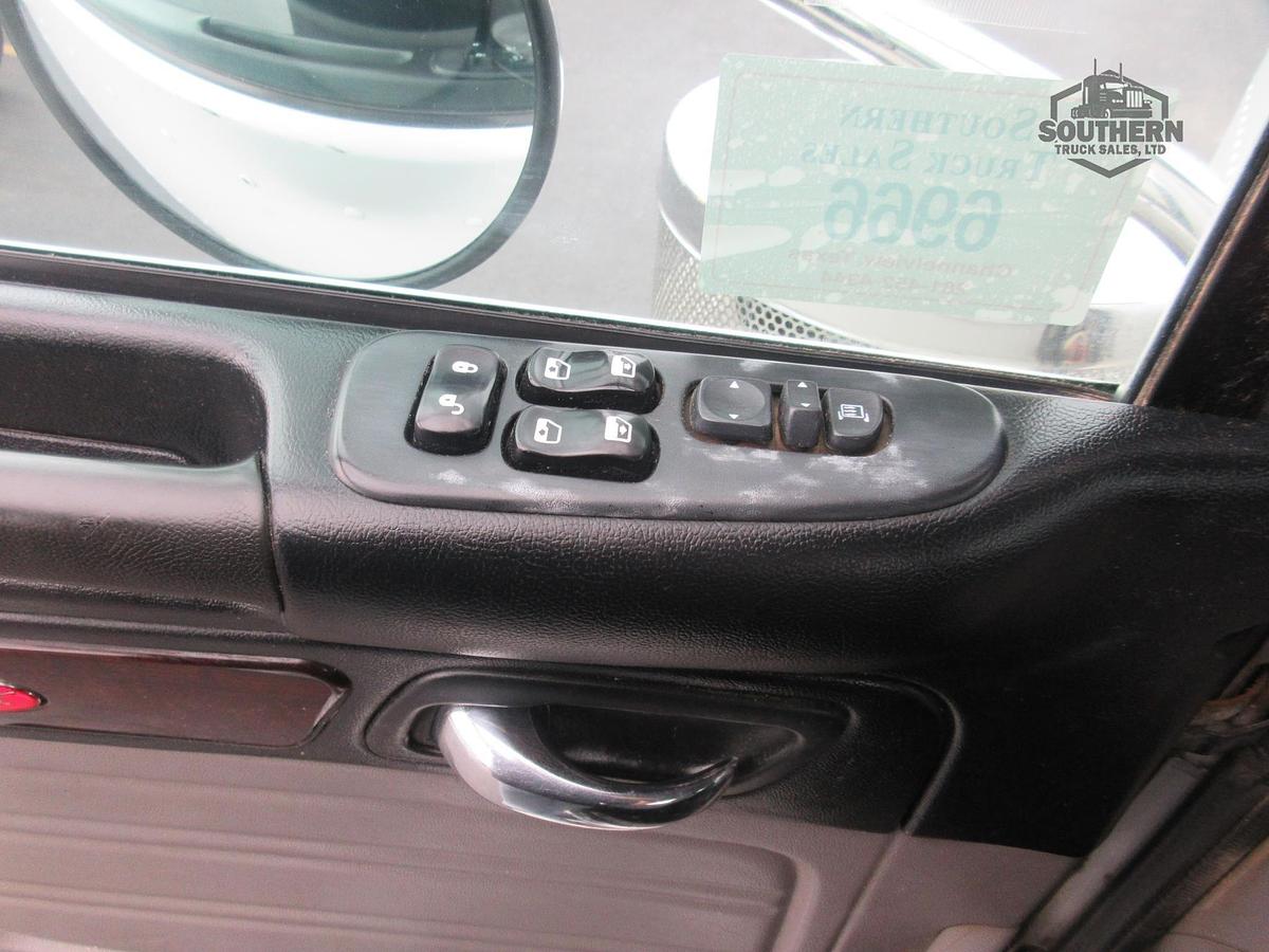 Used 2019 PETERBILT 389