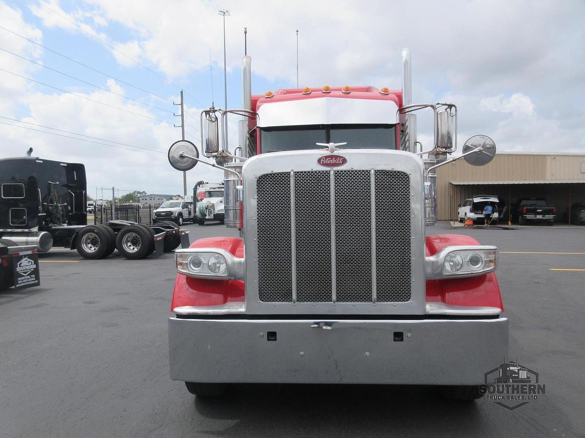 Used 2019 PETERBILT 389