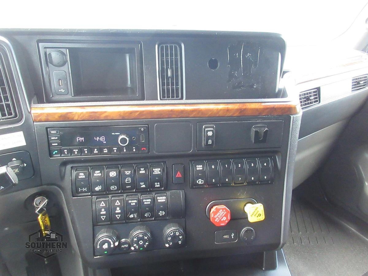 Used 2021 INTERNATIONAL LT