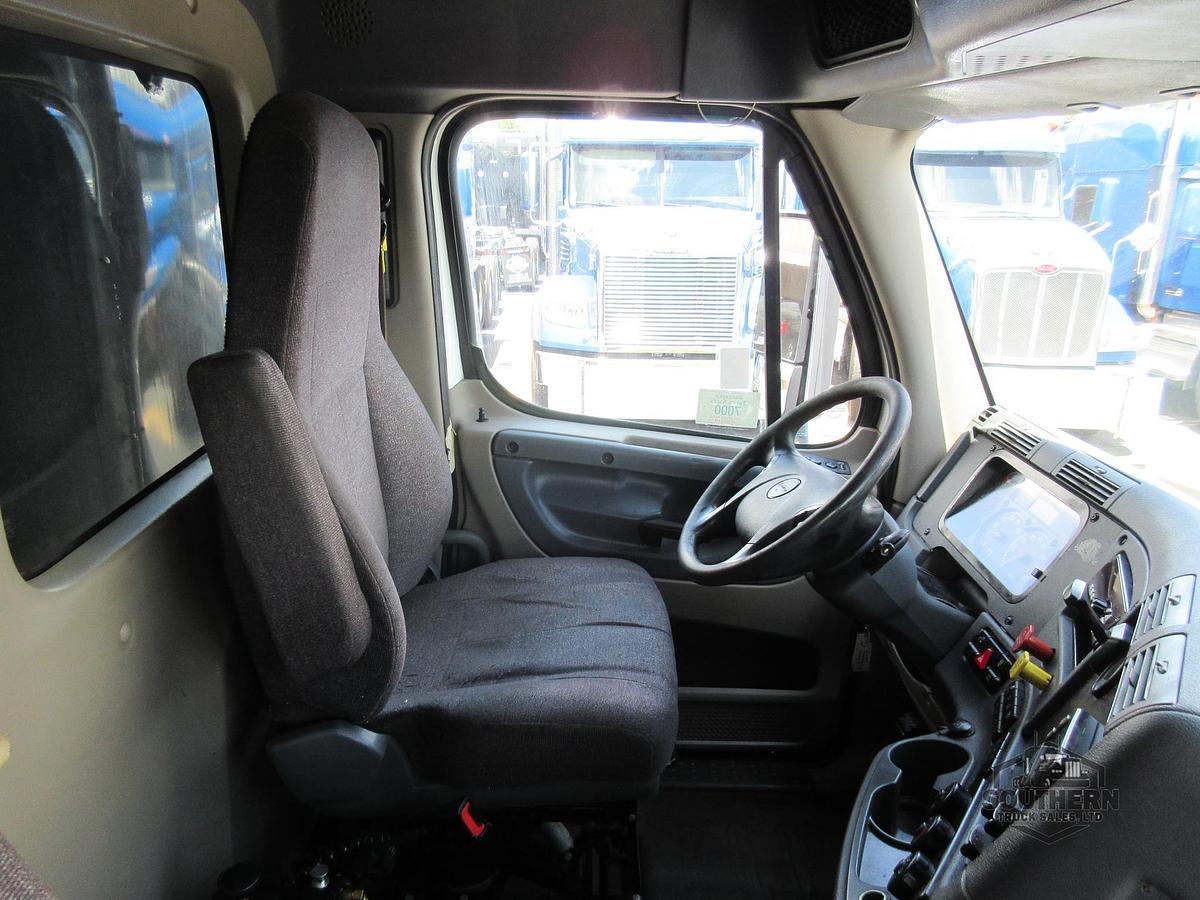 Used 2019 FREIGHTLINER CASCADIA 125