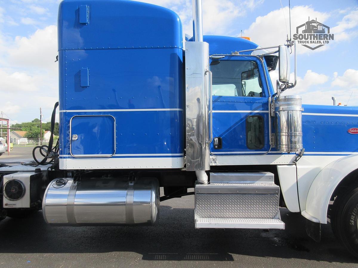 Used 2019 PETERBILT 389