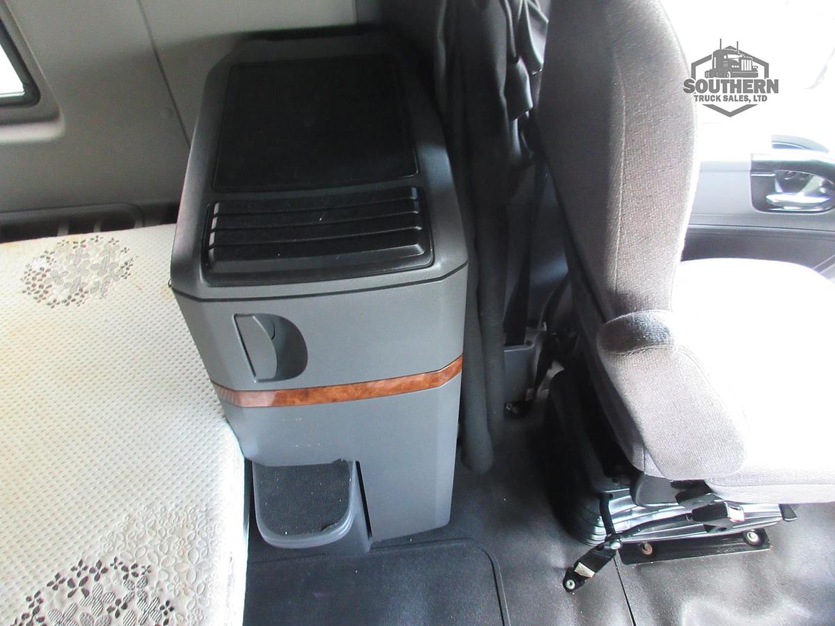 Used 2021 INTERNATIONAL LT