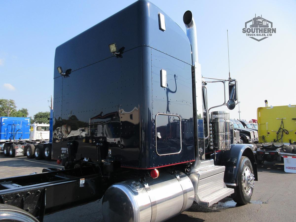 Used 2019 PETERBILT 389