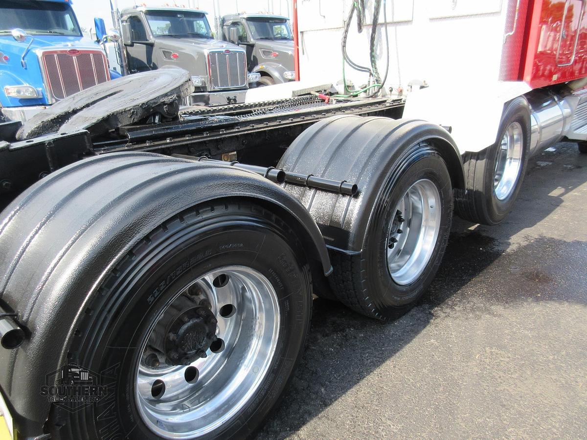 Used 2021 PETERBILT 567