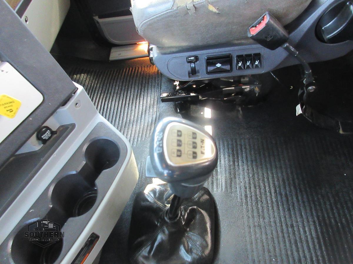 Used 2020 FREIGHTLINER 122SD