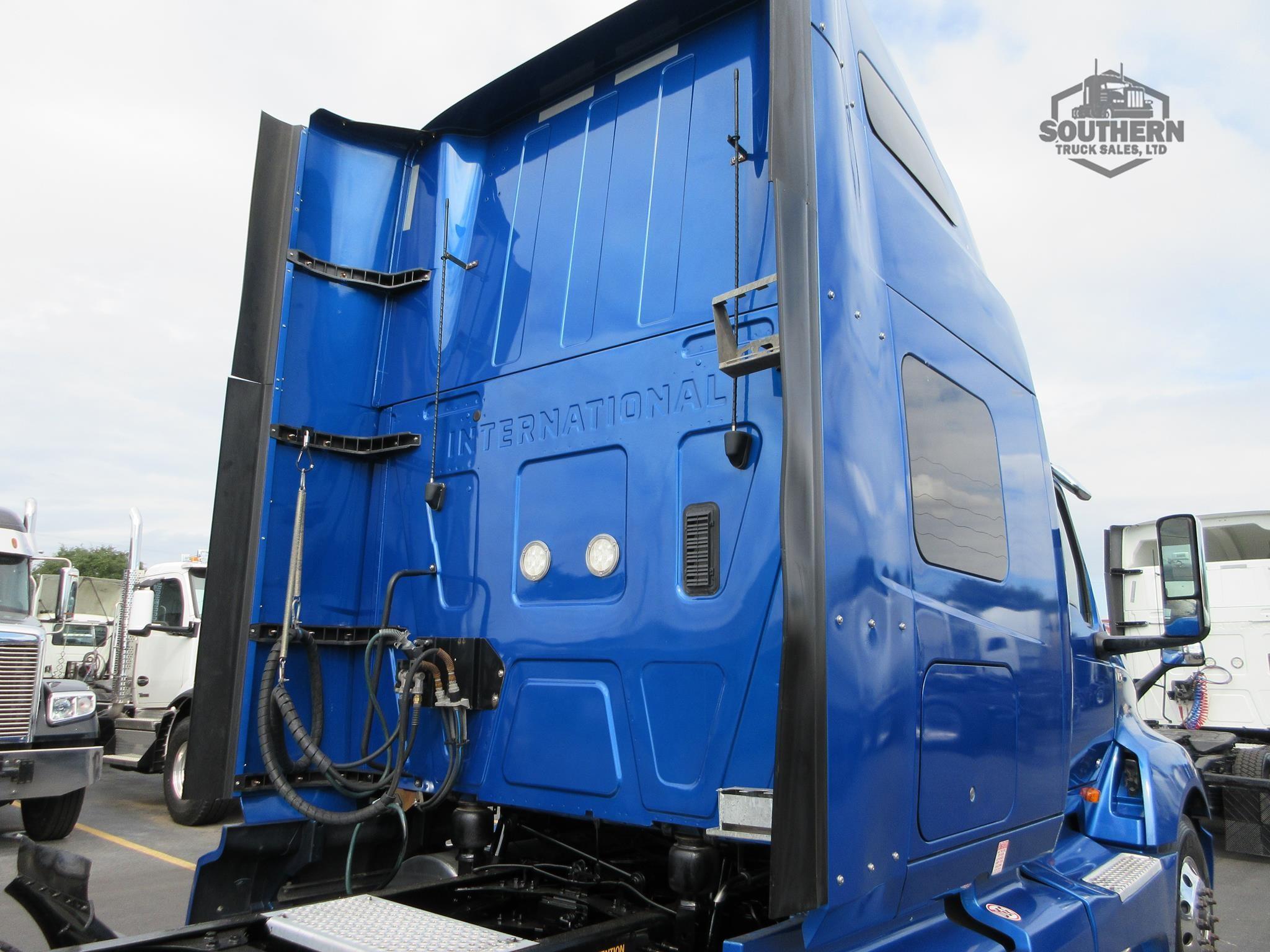 Used 2021 INTERNATIONAL LT
