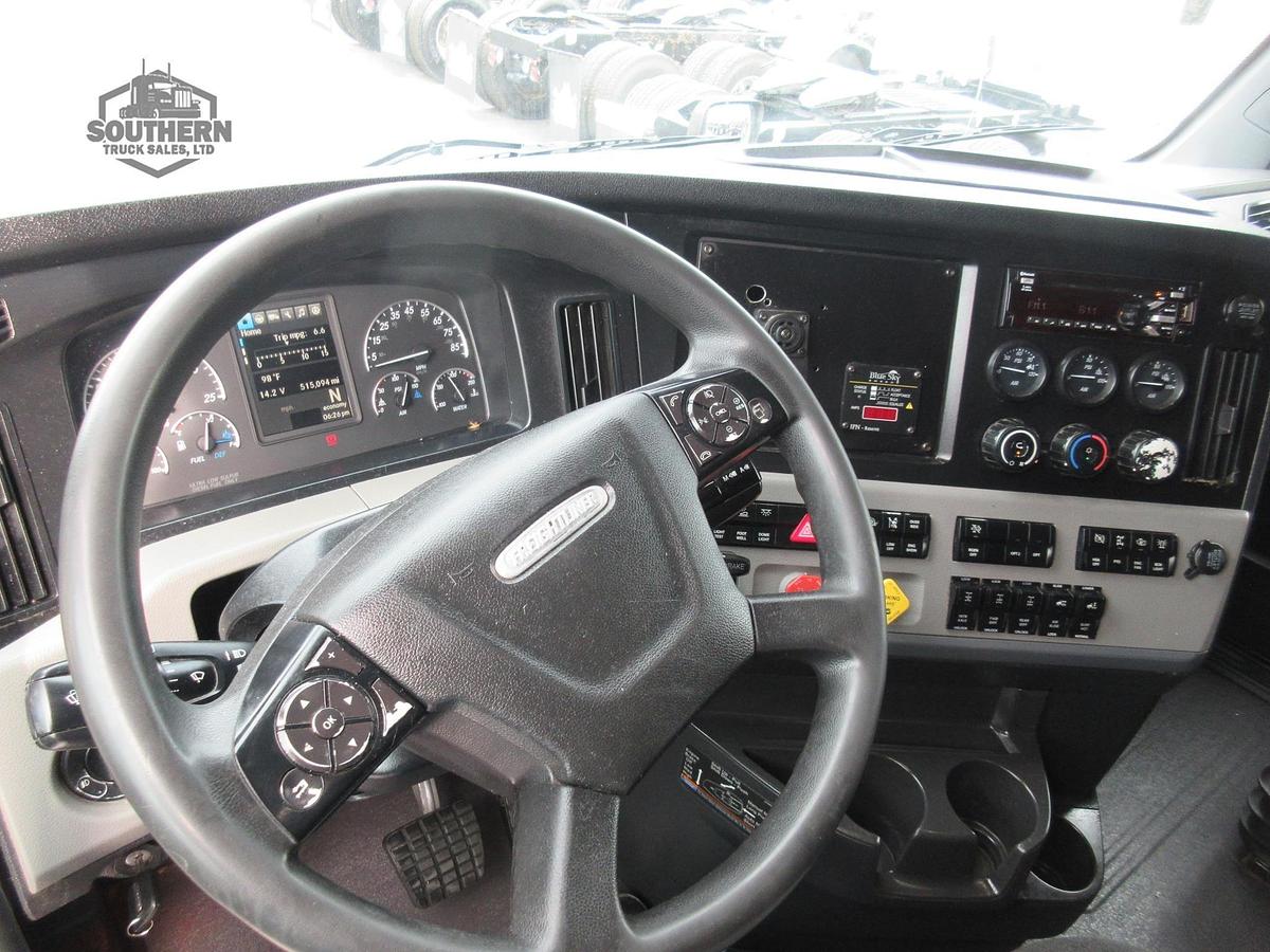 Used 2019 FREIGHTLINER CASCADIA 126