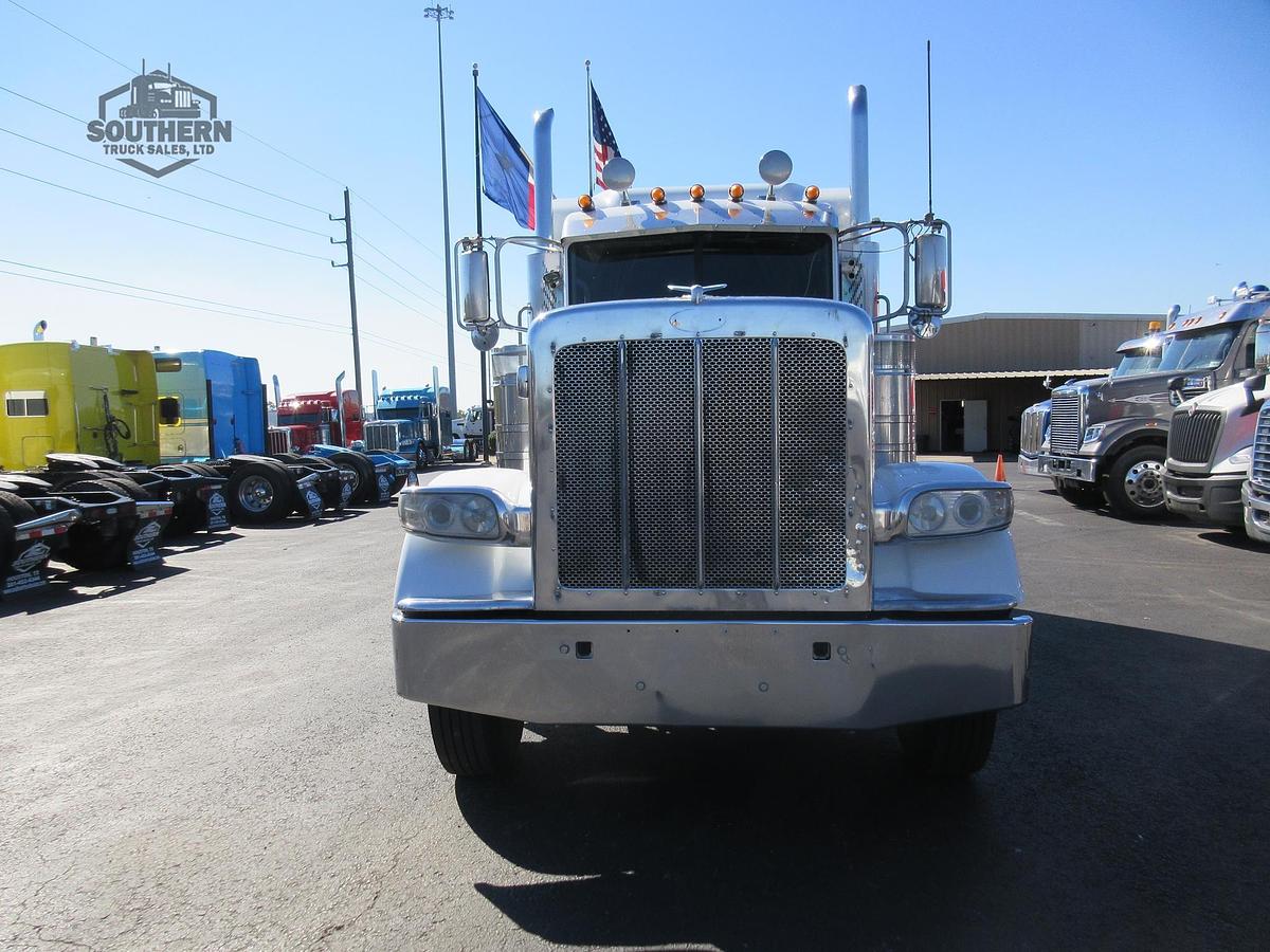 Used 2019 PETERBILT 389