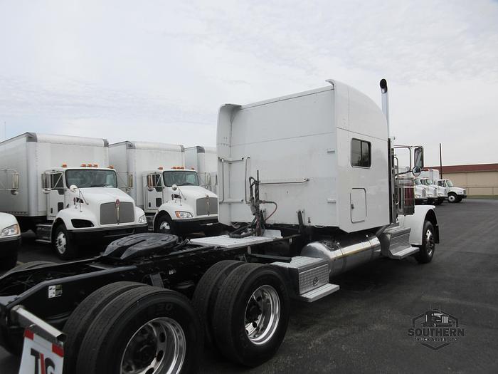 Used 2018 PETERBILT 389