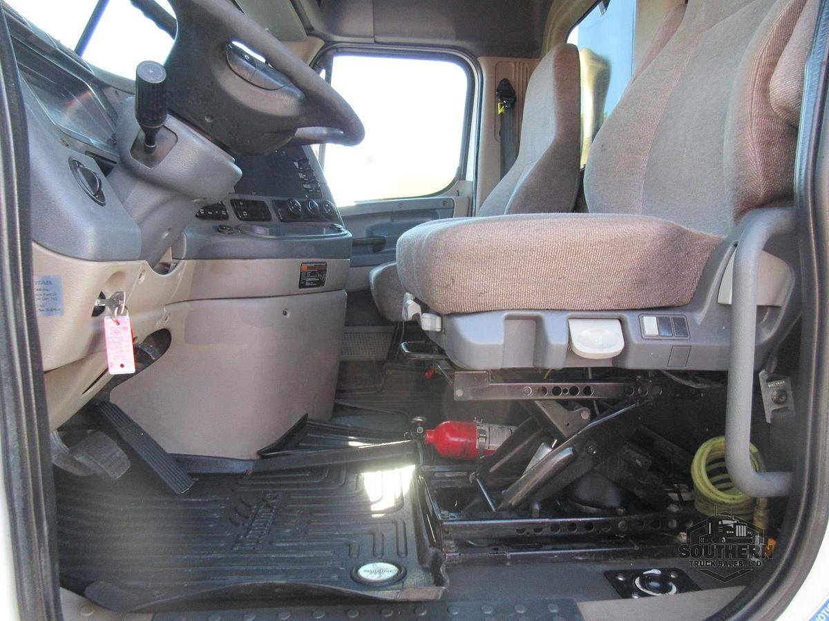 Used 2017 FREIGHTLINER CASCADIA 125