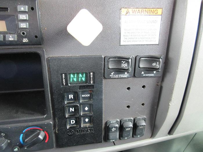 Used 2013 PETERBILT 348