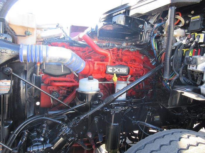 Used 2021 KENWORTH T880