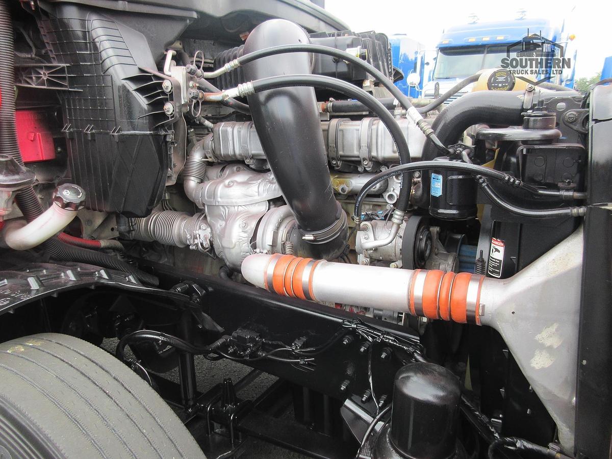 Used 2019 FREIGHTLINER CASCADIA 126