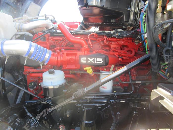 Used 2021 KENWORTH T880