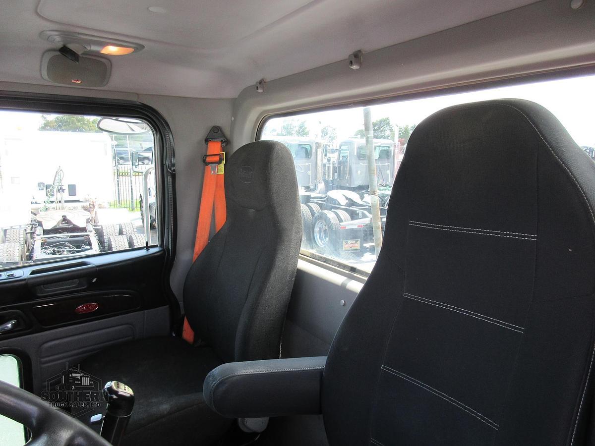 Used 2022 PETERBILT 389