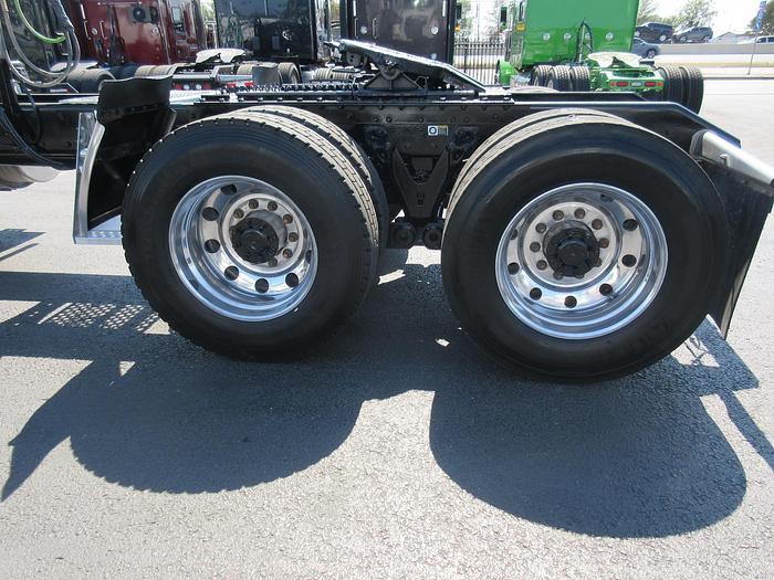 Used 2021 KENWORTH T880