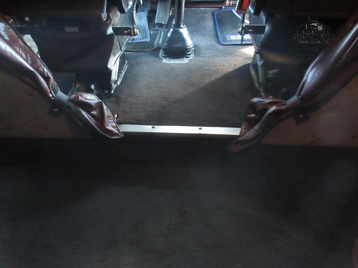 Used 2000 KENWORTH W900L