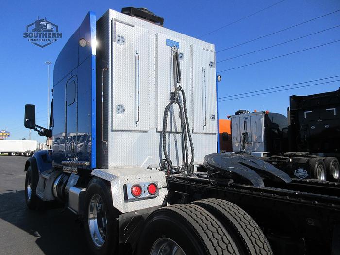 Used 2020 PETERBILT 567