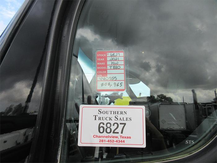 Used 2021 KENWORTH T880