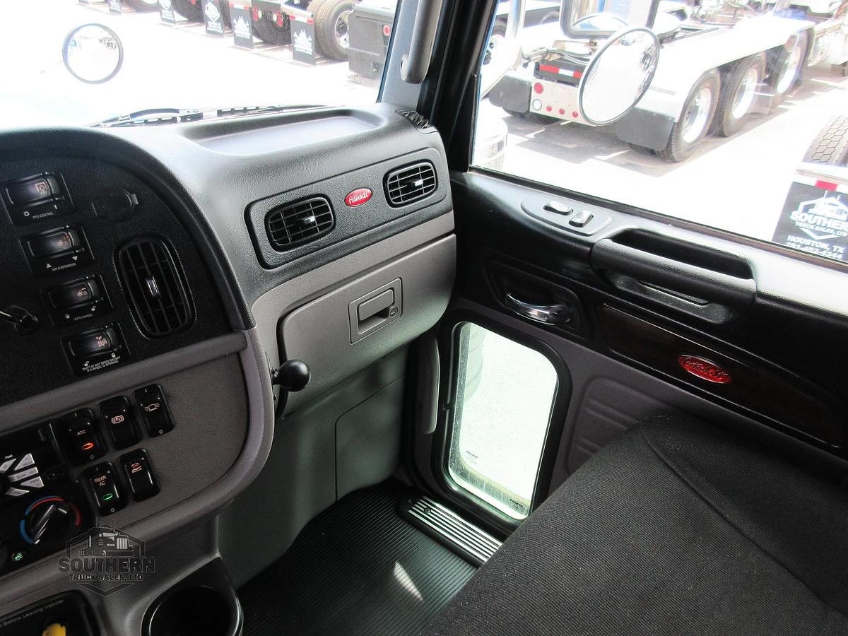 Used 2019 PETERBILT 389