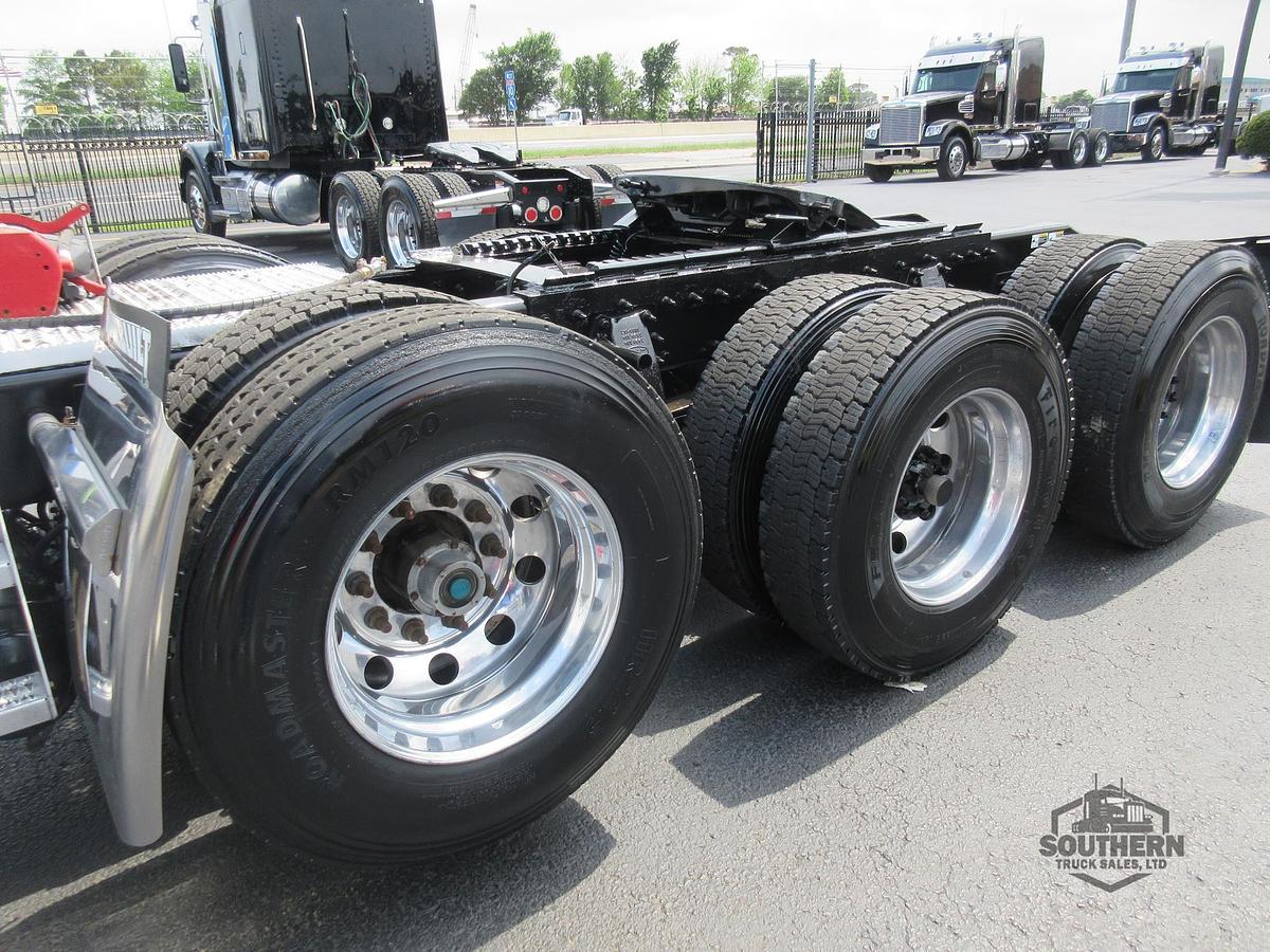 Used 2019 PETERBILT 567