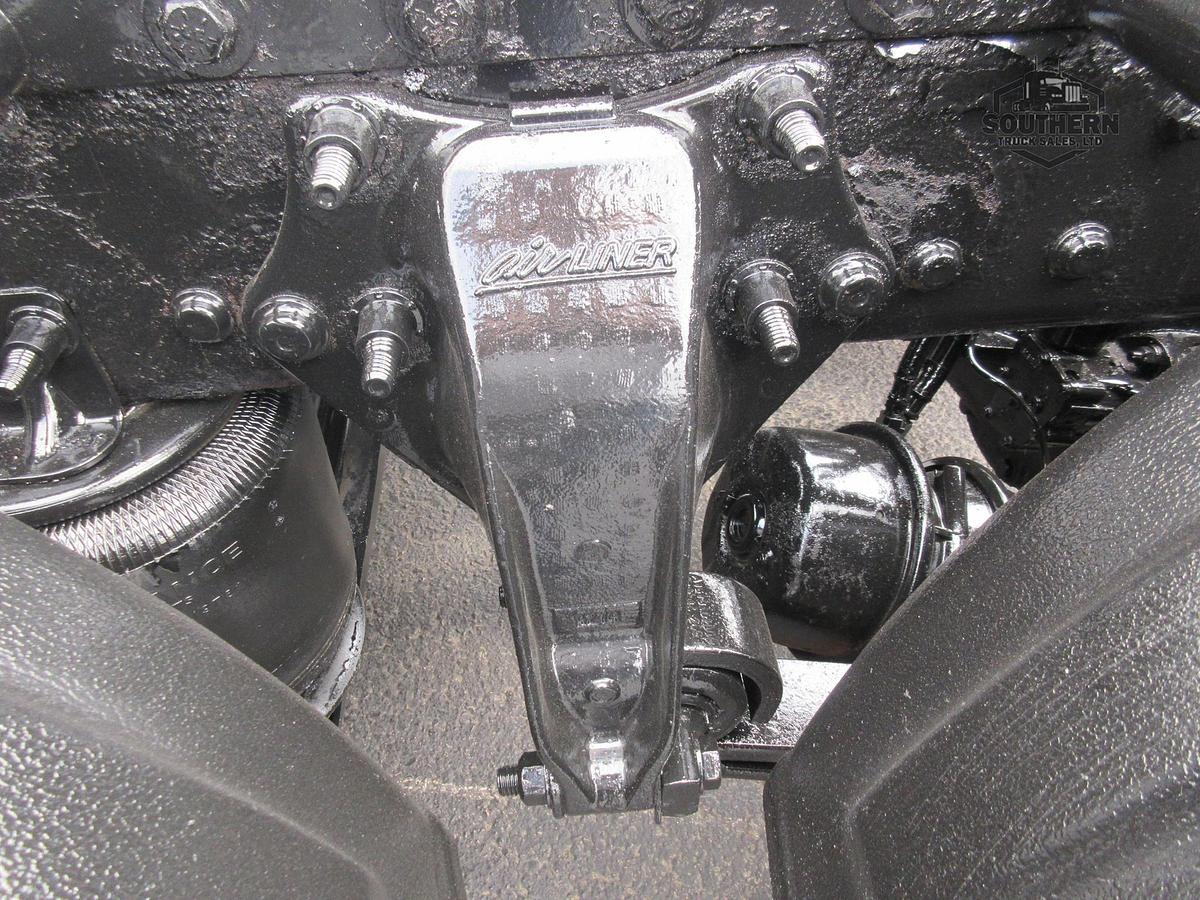 Used 2015 FREIGHTLINER CORONADO 122 SD