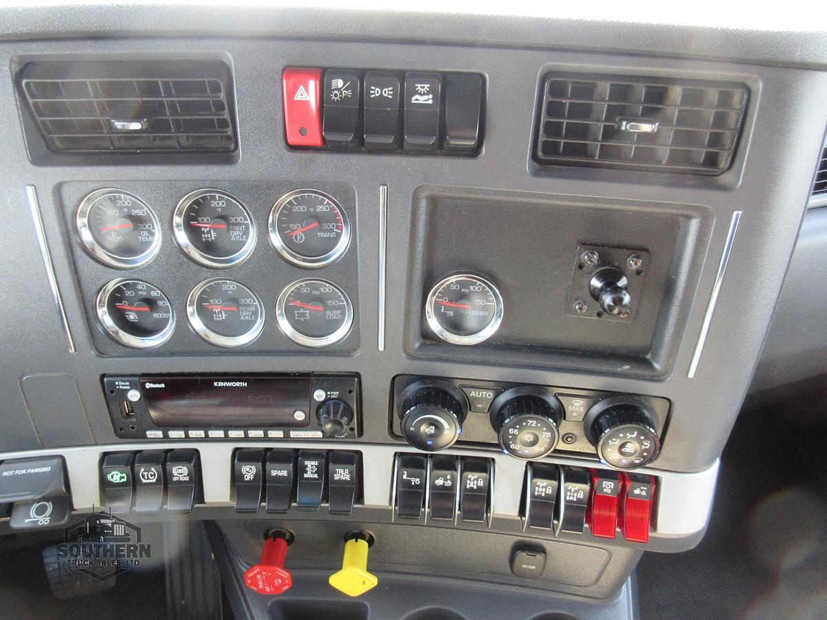 Used 2023 KENWORTH T880