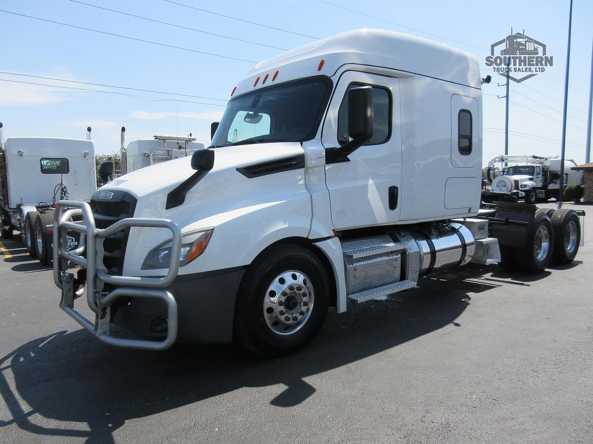 Used 2020 FREIGHTLINER CASCADIA 126