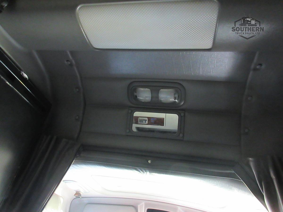 Used 2019 PETERBILT 389