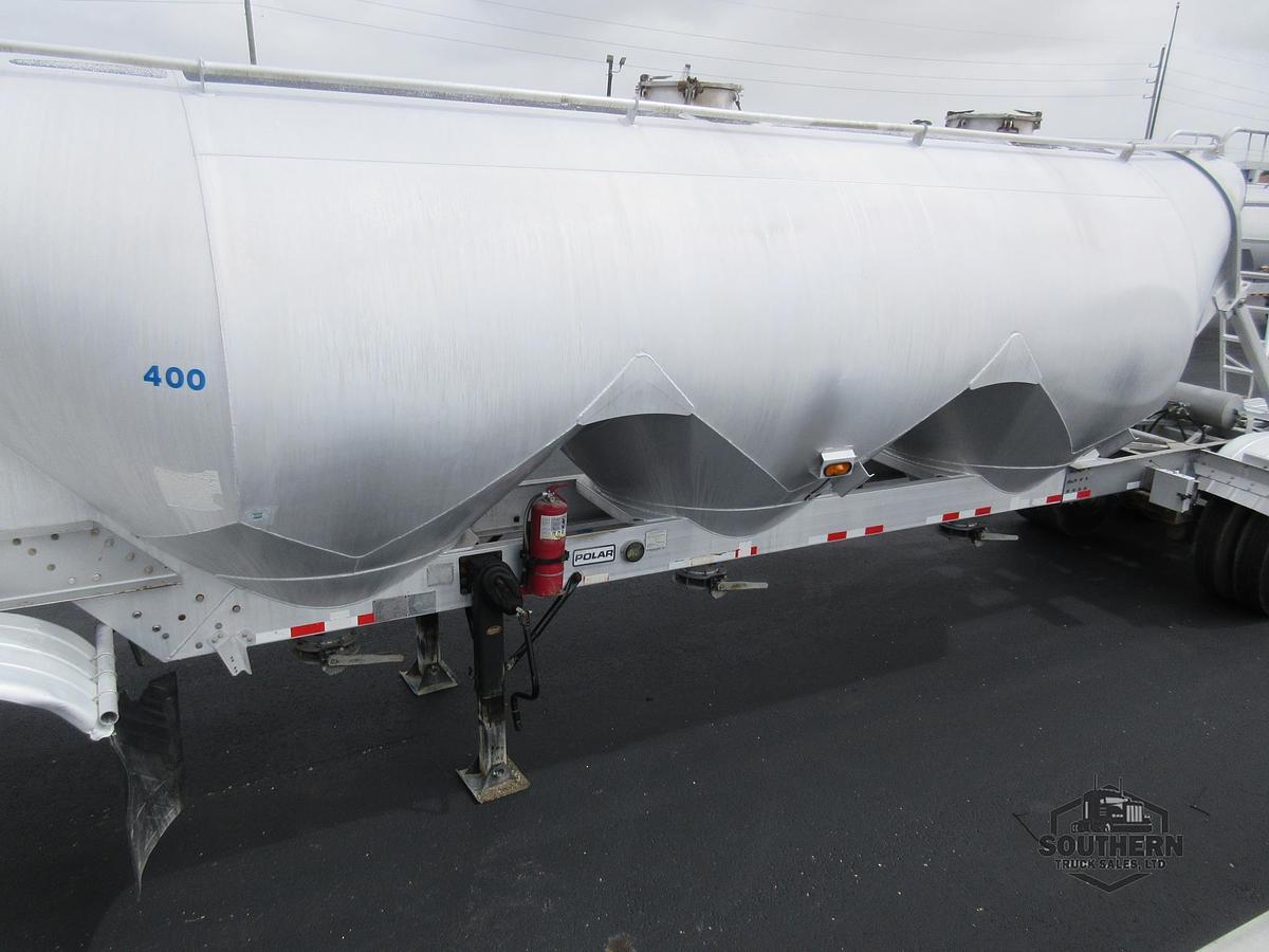 Used 2010 POLAR Tandem Axle