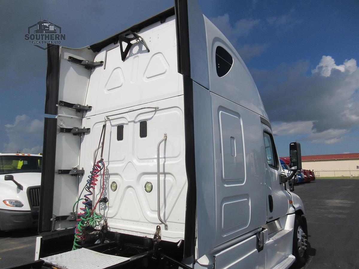 Used 2014 FREIGHTLINER CASCADIA 125 EVOLUTION