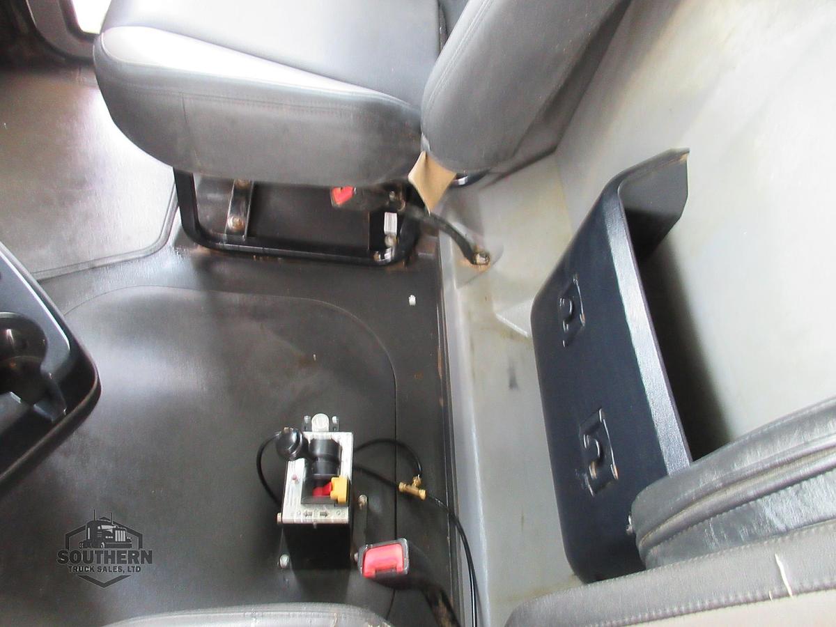 Used 2023 MACK PINNACLE 64T