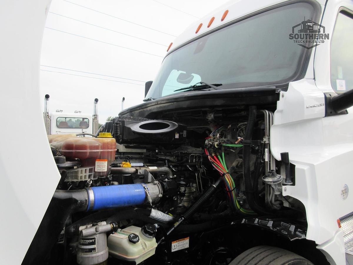 Used 2019 FREIGHTLINER CASCADIA 126