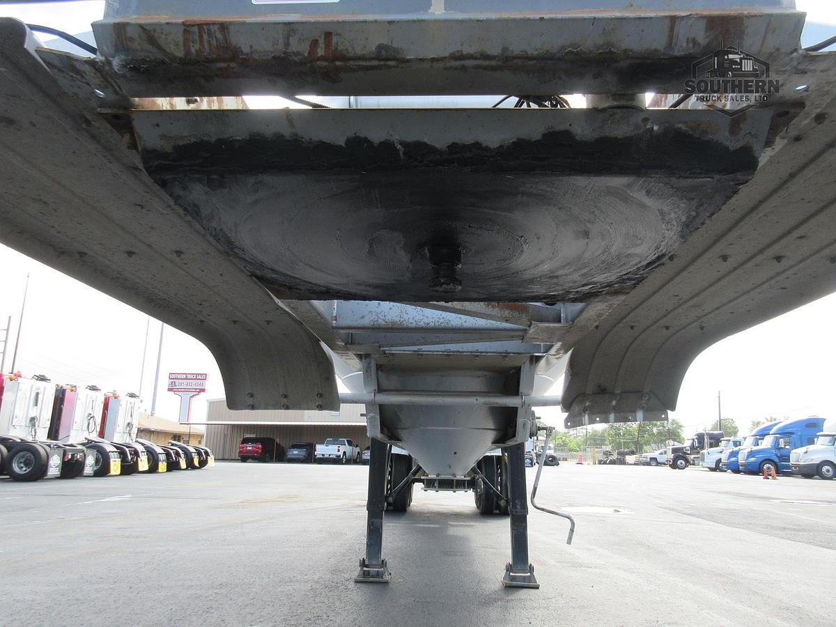 Used 2010 VANTAGE Tandem Axle