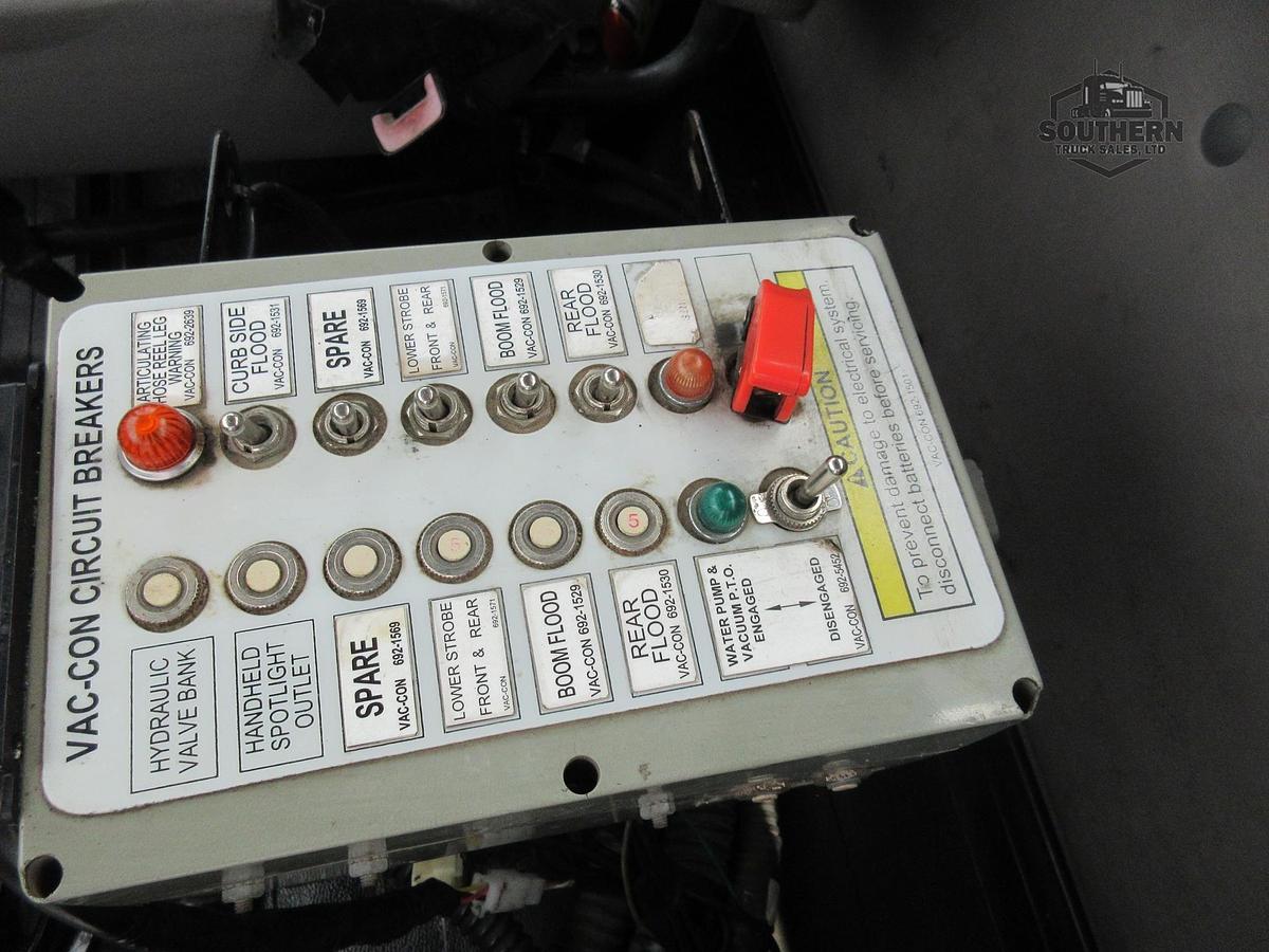 Used 2015 FREIGHTLINER 114SD