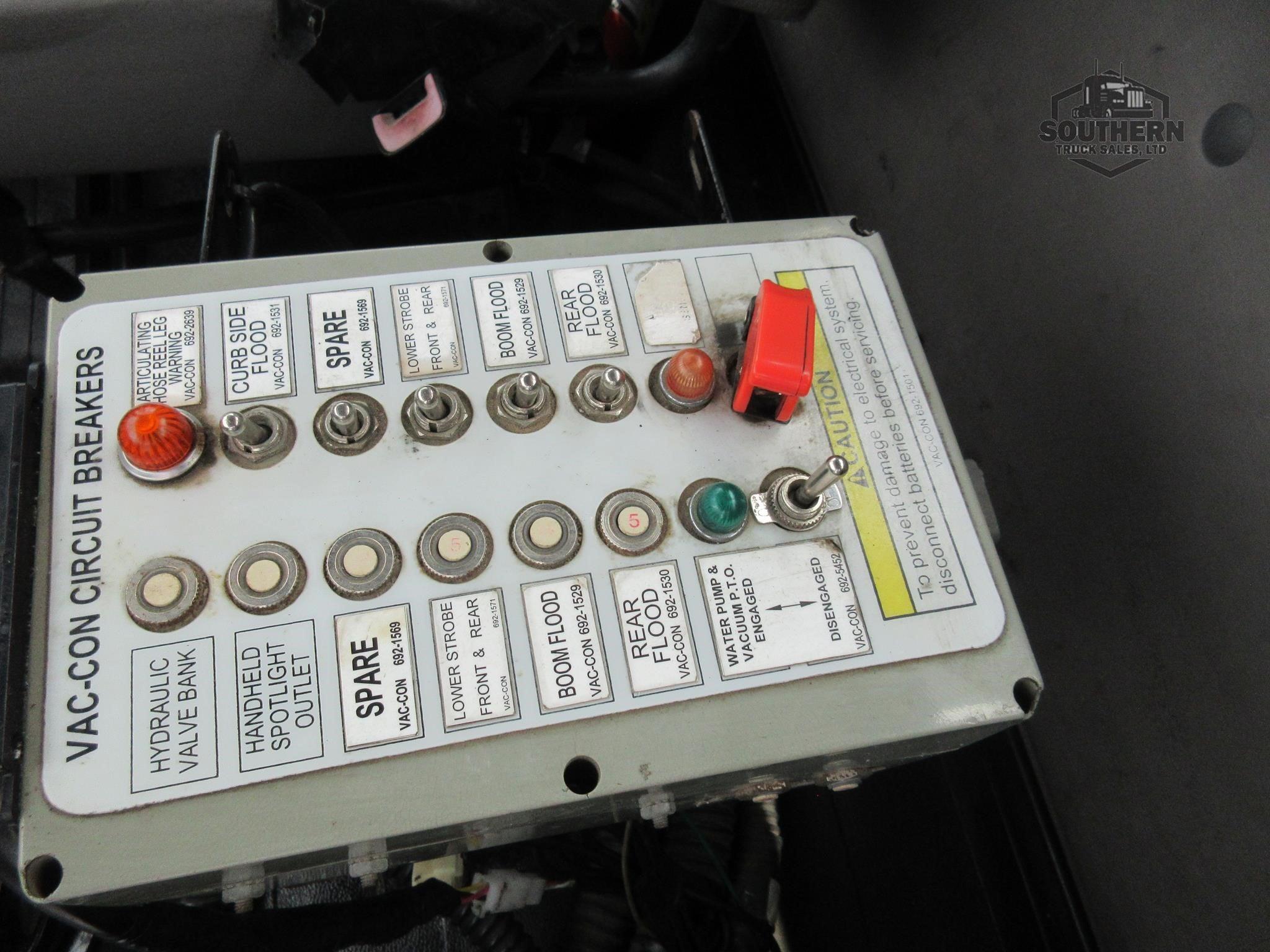 Used 2015 FREIGHTLINER 114SD