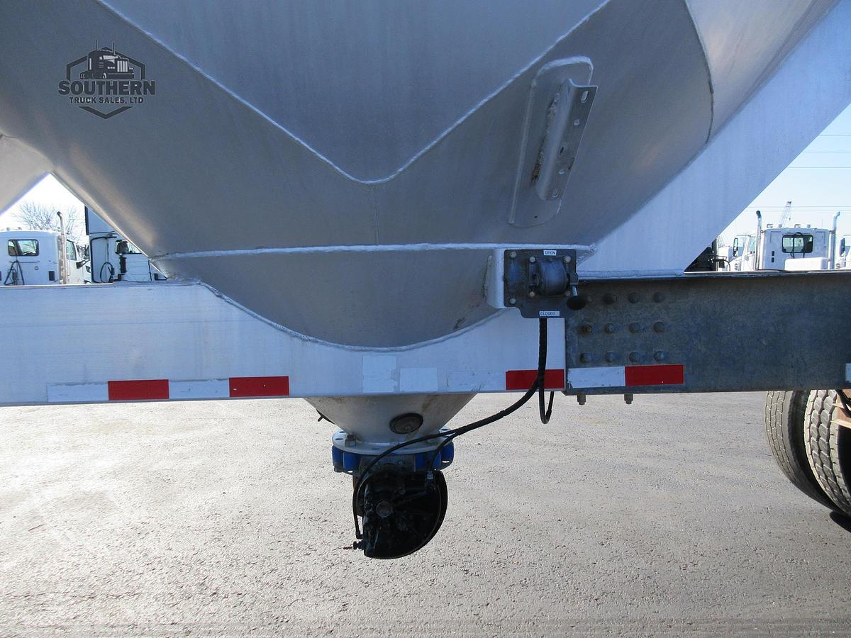 Used 2011 POLAR 1000 cu ft