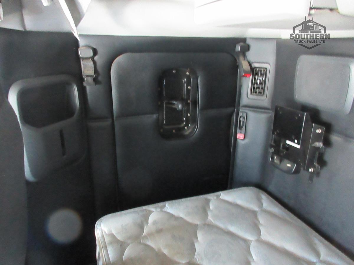 Used 2023 KENWORTH T880