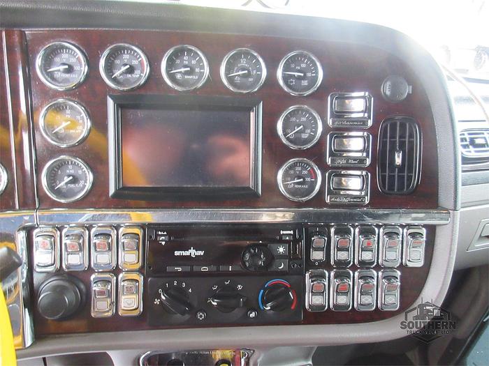 Used 2016 PETERBILT 389