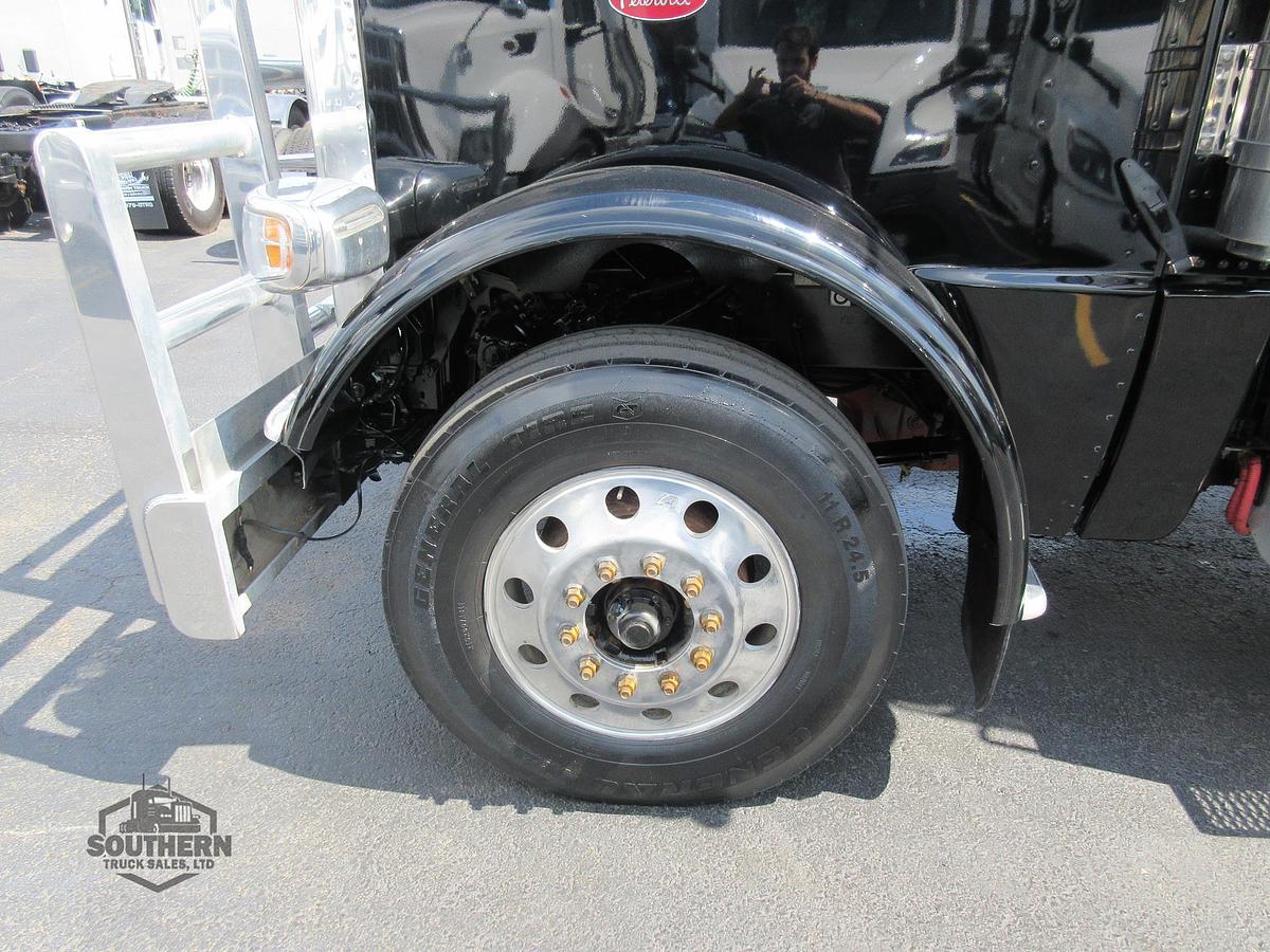 Used 2024 PETERBILT 389