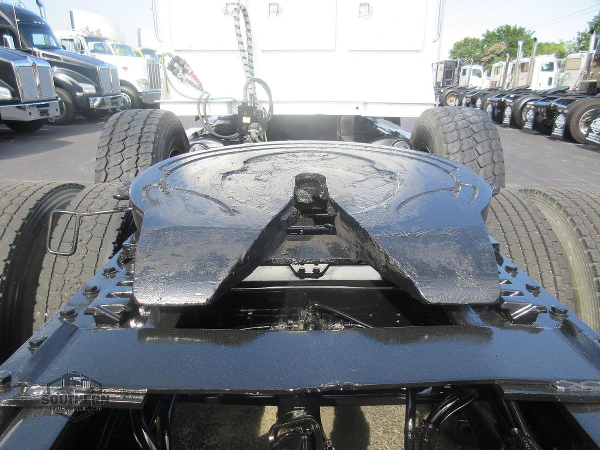 Used 2020 FREIGHTLINER 122SD